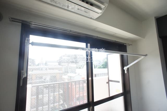 Room image 13