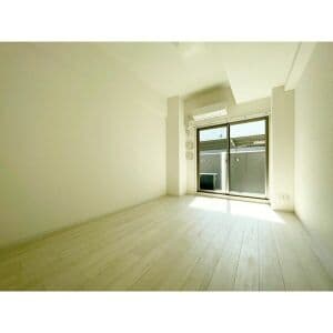 Room image 10