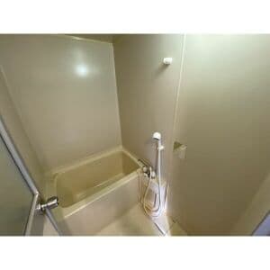 Room image 9