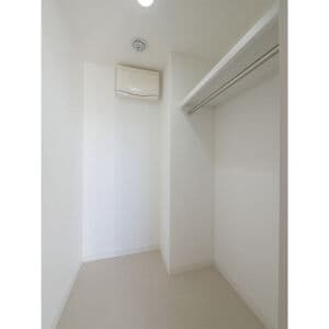 Room image 14