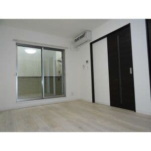Room image 14