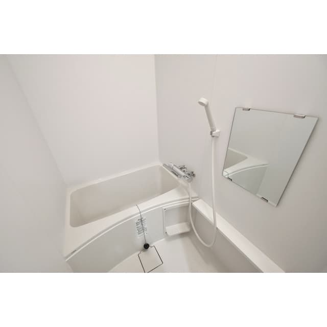 Room image 12