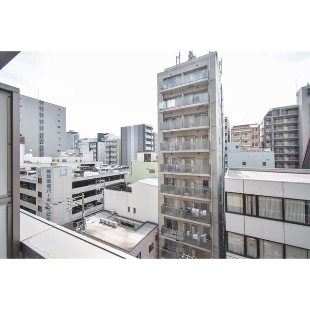 Room image 10