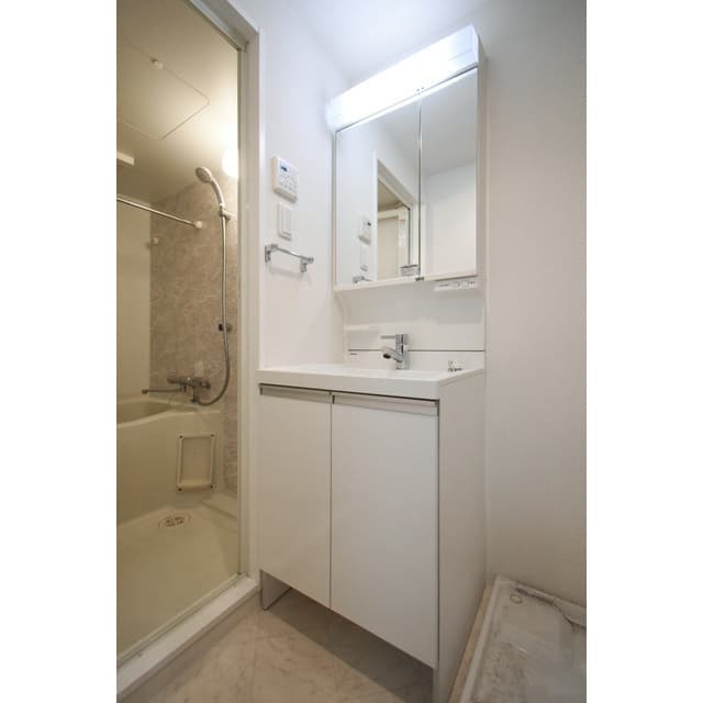 Room image 13