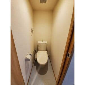 Room image 16