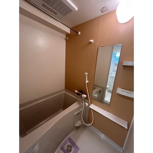 Room image 13