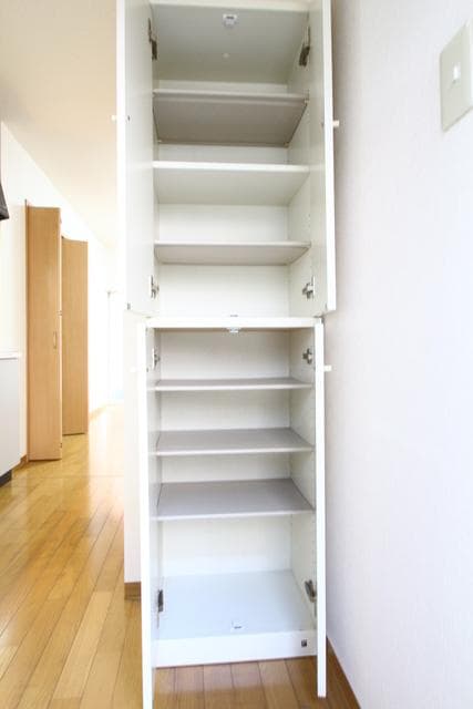 Room image 14