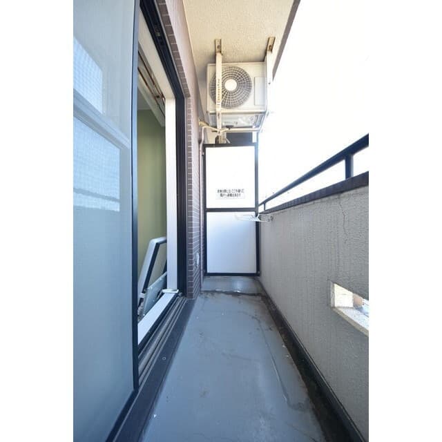 Room image 13