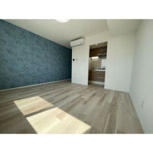 Room image 13