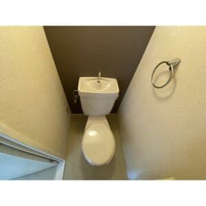 Room image 16