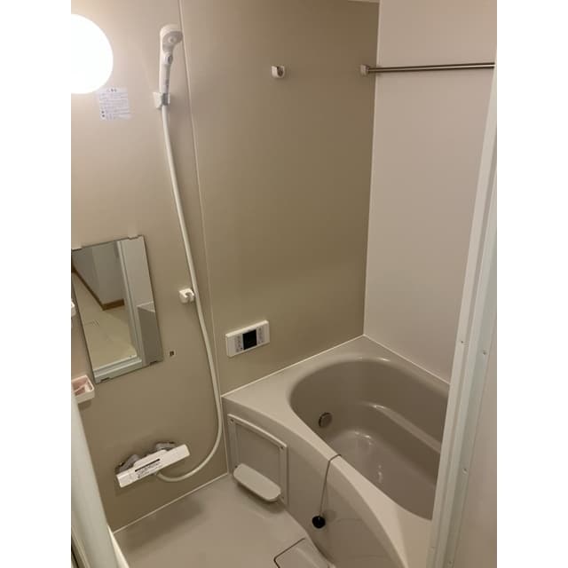 Room image 9