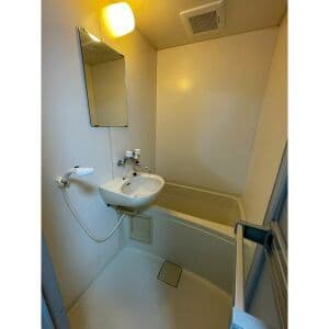 Room image 15