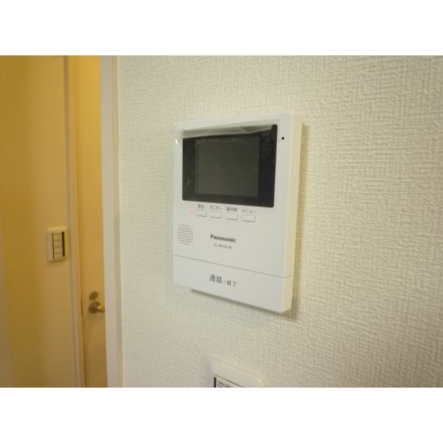 Room image 16