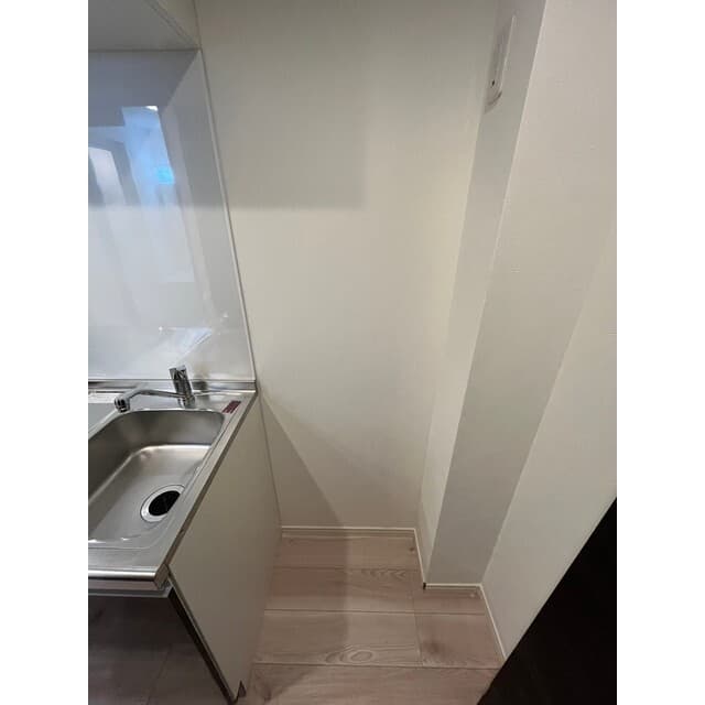 Room image 13