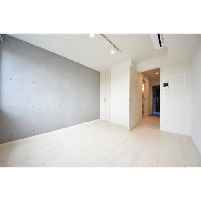 Room image 15