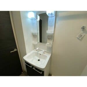 Room image 16