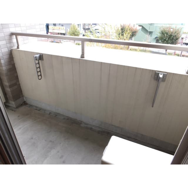 Room image 15