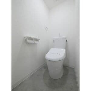 Room image 16