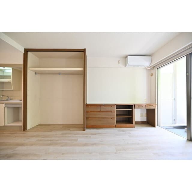 Room image 14