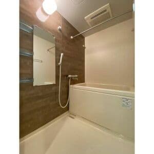 Room image 14