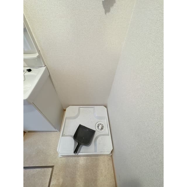 Room image 13