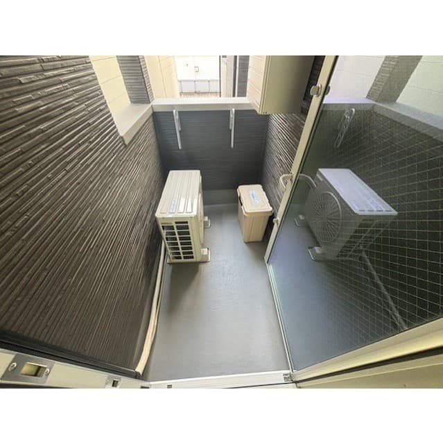 Room image 14