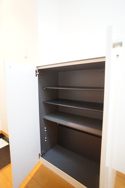 Room image 13