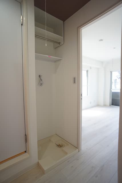 Room image 15