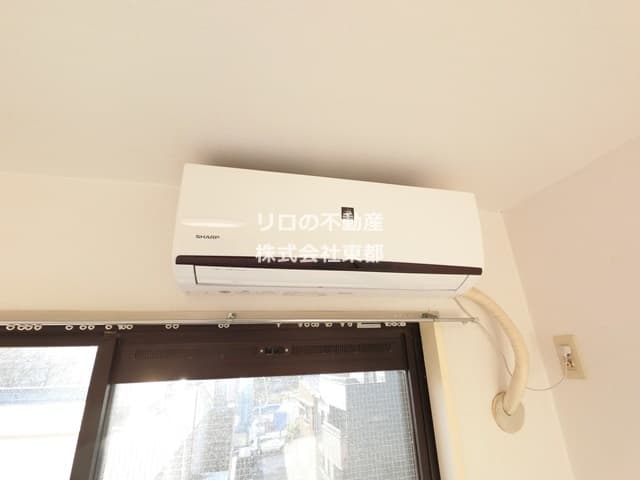 Room image 13