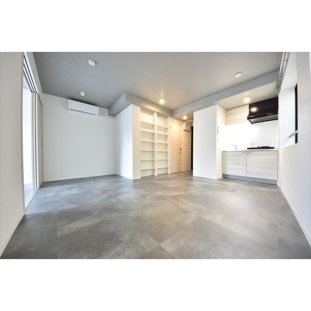 Room image 12