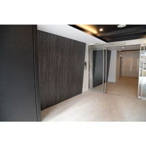 Room image 8