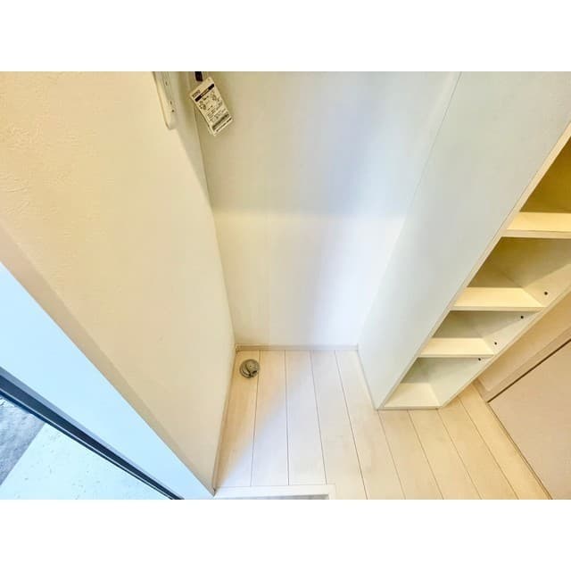 Room image 15