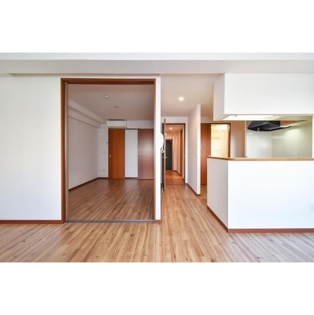 Room image 15