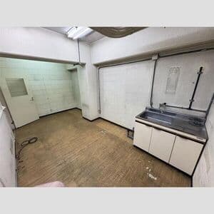 Room image 15