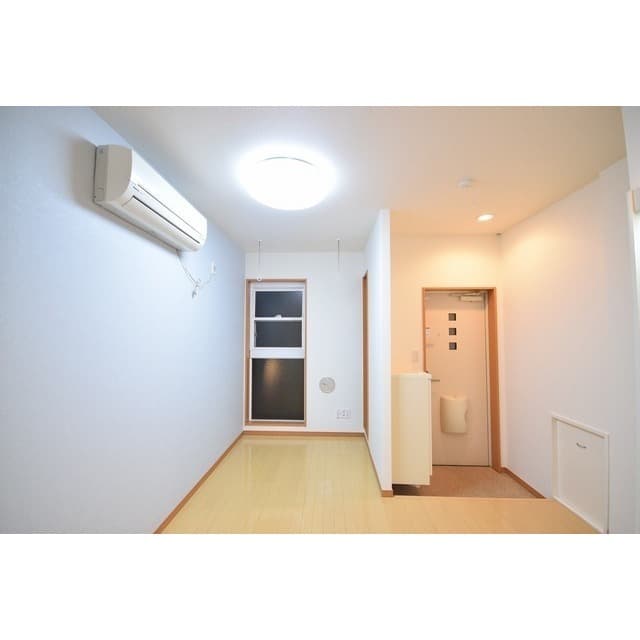 Room image 14