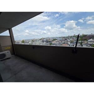 Room image 15