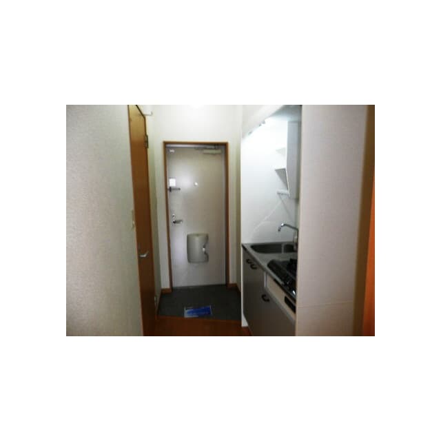 Room image 12