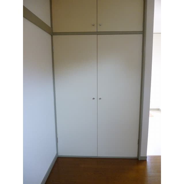 Room image 16