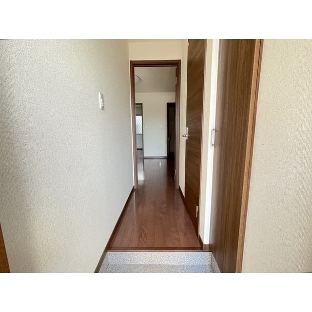 Room image 13