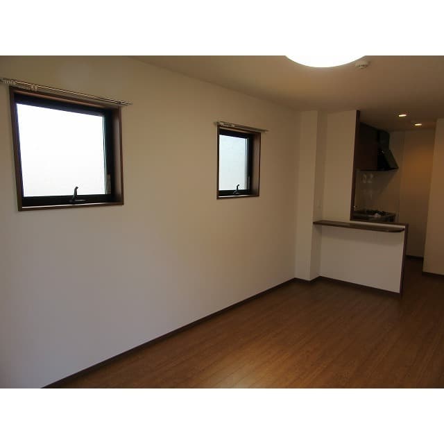 Room image 13