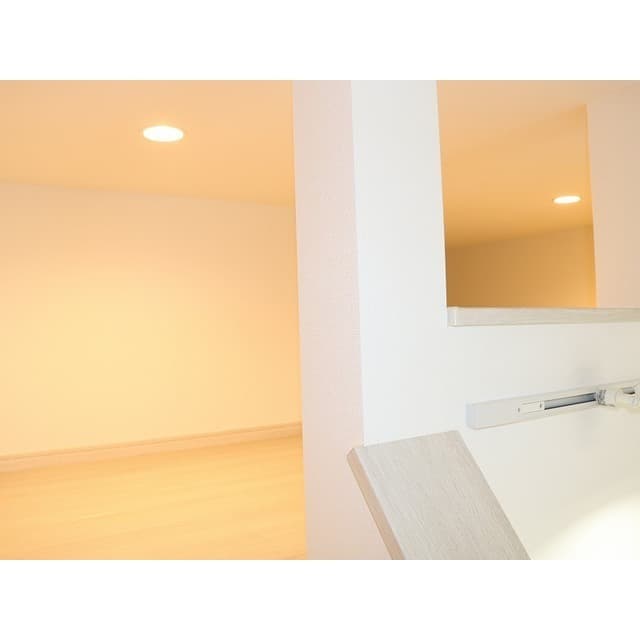Room image 15
