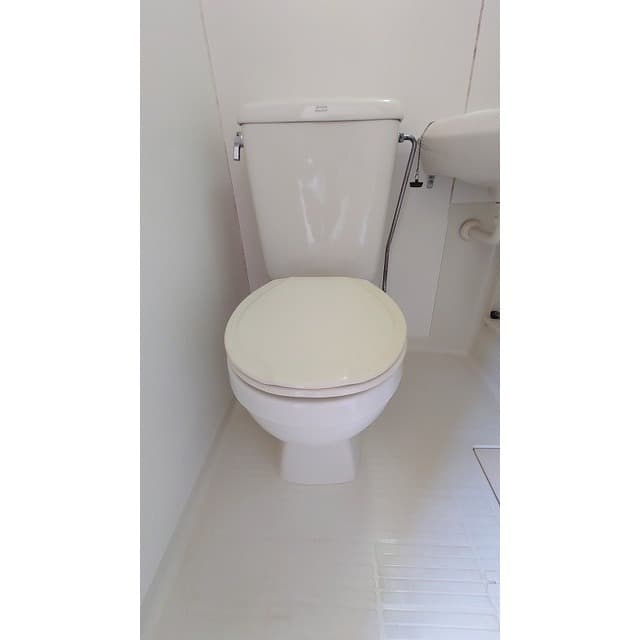 Room image 11