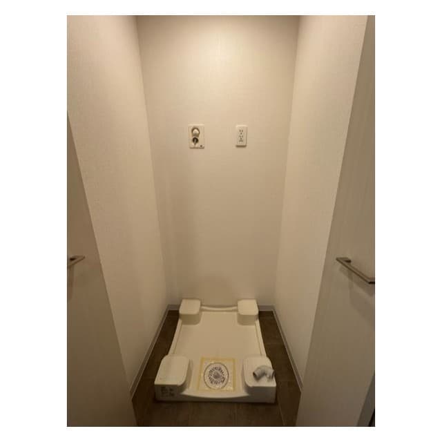 Room image 15