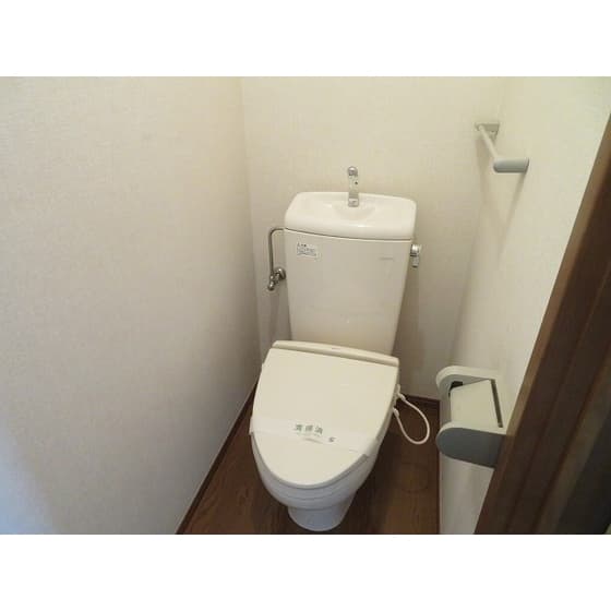 Room image 11