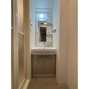 Room image 15