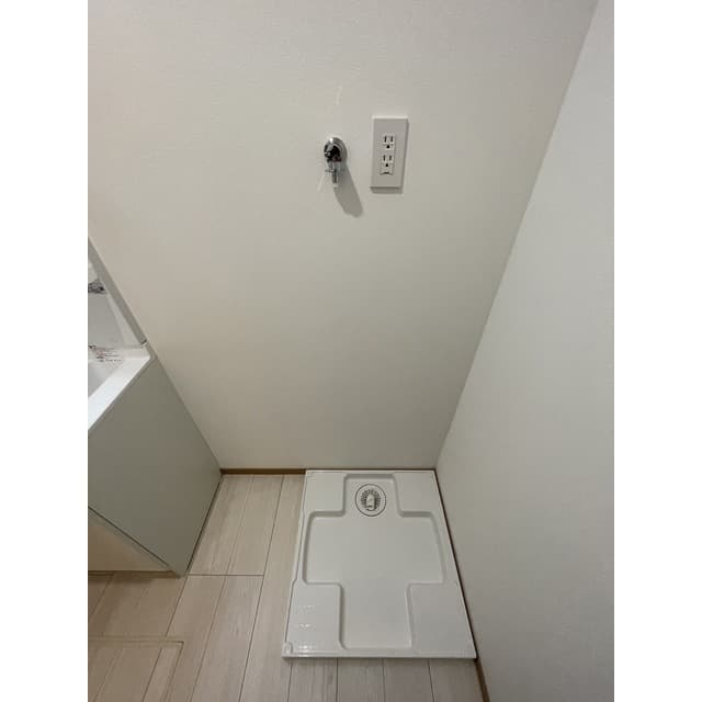 Room image 12