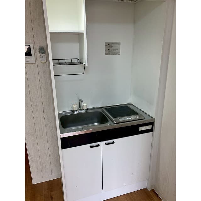 Room image 8