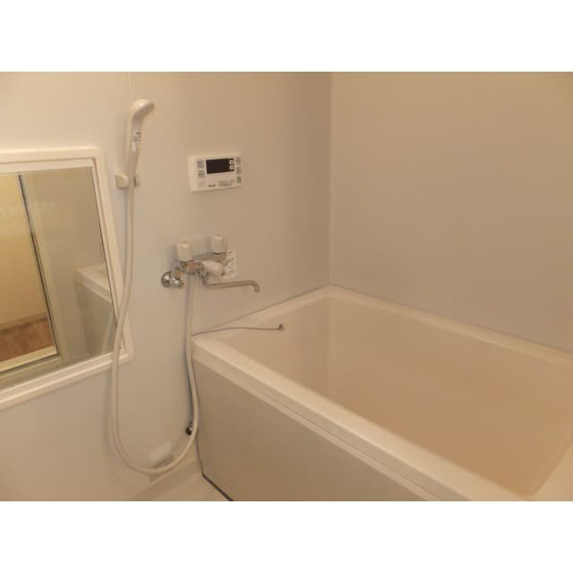 Room image 10