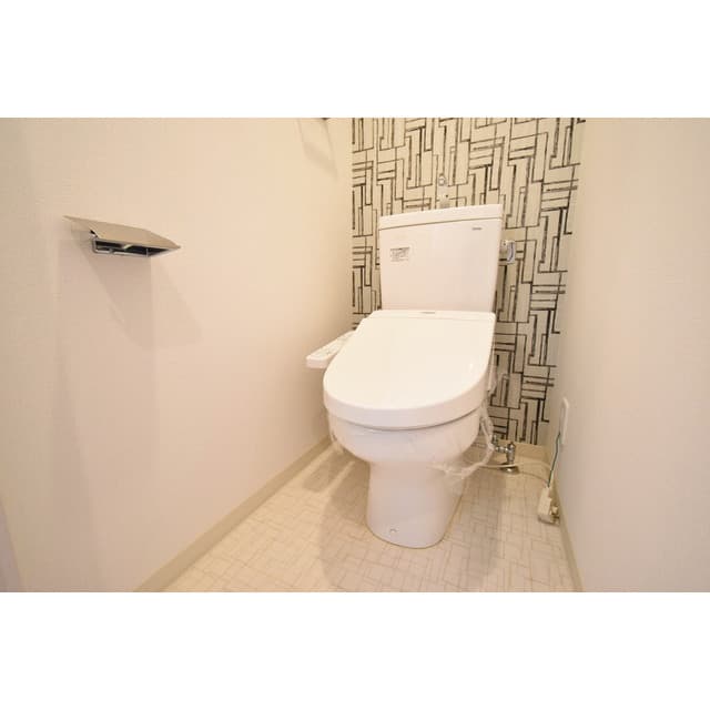 Room image 10