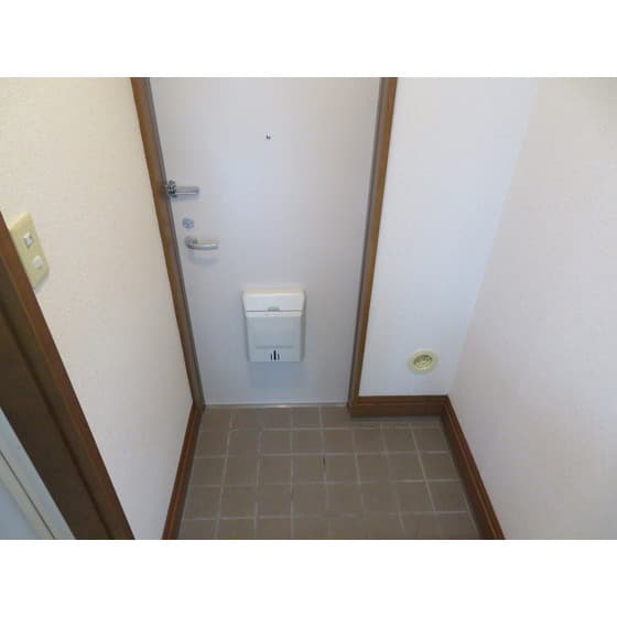 Room image 16